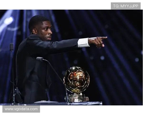 登贝莱获金球奖妻子与父母鼎力支持助其梦想成真 登贝莱获金球奖妻子与父母鼎力支持助其梦想成真