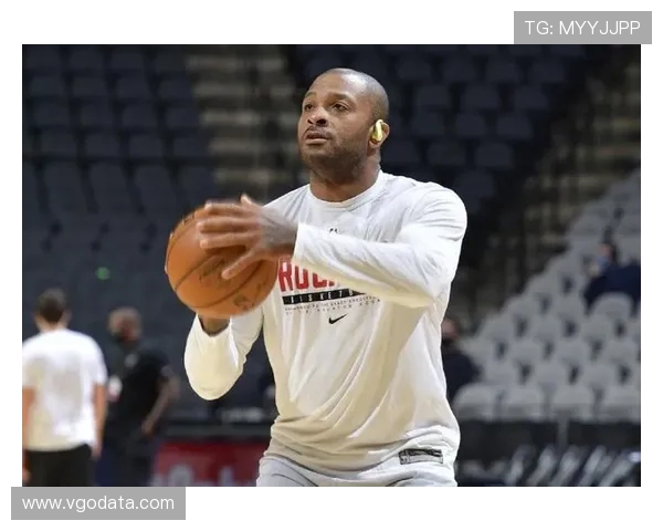 罗尔费斯否定埃切韦里参加U20世界杯计划 强调他将以核心身份留队 罗尔费斯否定埃切韦里参加U20世界杯计划 强调他将以核心身份留队