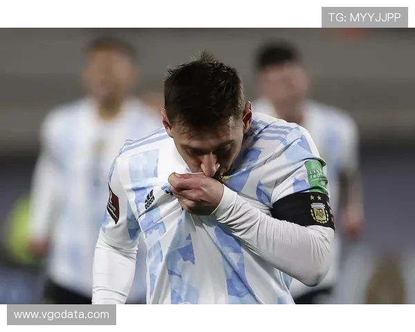 黄喜灿时隔244天重返英超赛场破门 结束进球荒再展锋芒 黄喜灿时隔244天重返英超赛场破门 结束进球荒再展锋芒