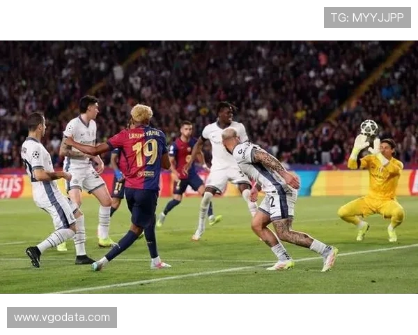 门德斯抵达巴塞罗那将与巴萨高层会晤商讨潜在引援与球队未来规划