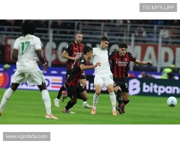 迈尼昂谈比赛扑点时刻：我自信满满 队友们也信任我